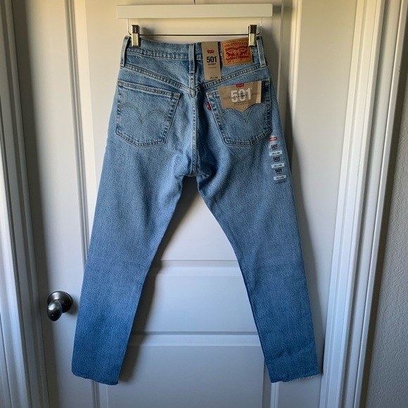 Levi’s 501 high rise skinny jean in tango raw hem - Picture 7 of 16